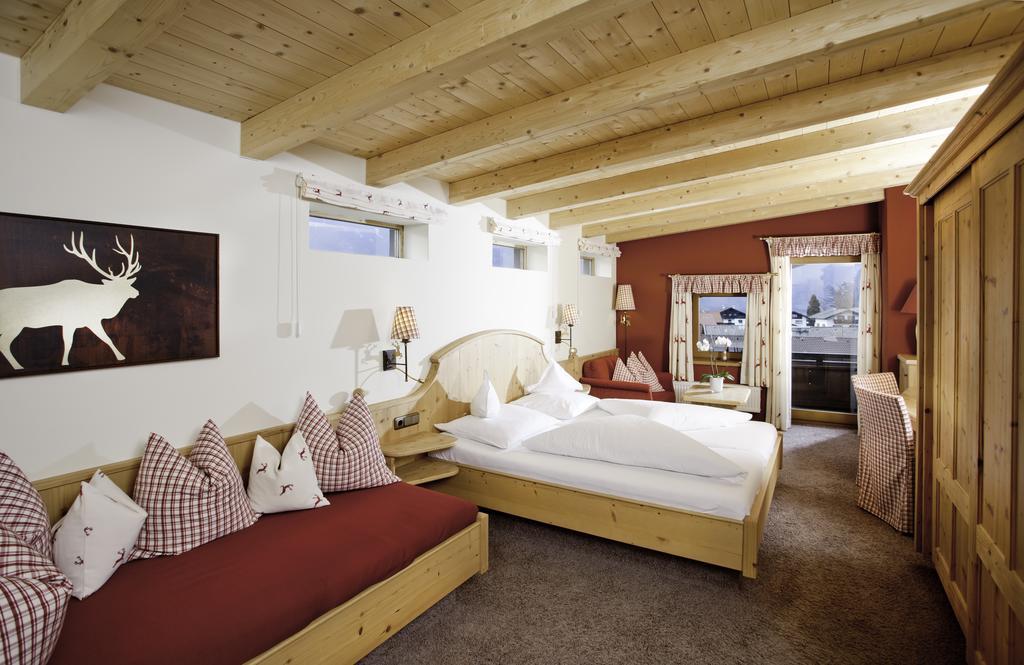Hotel Kirchenwirt Reith im Alpbachtal Esterno foto